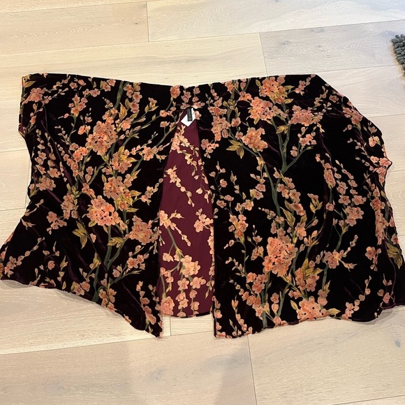 NWT Lane Bryant Velvet burgundy Floral Burnout Kimono one size - Picture 3 of 5